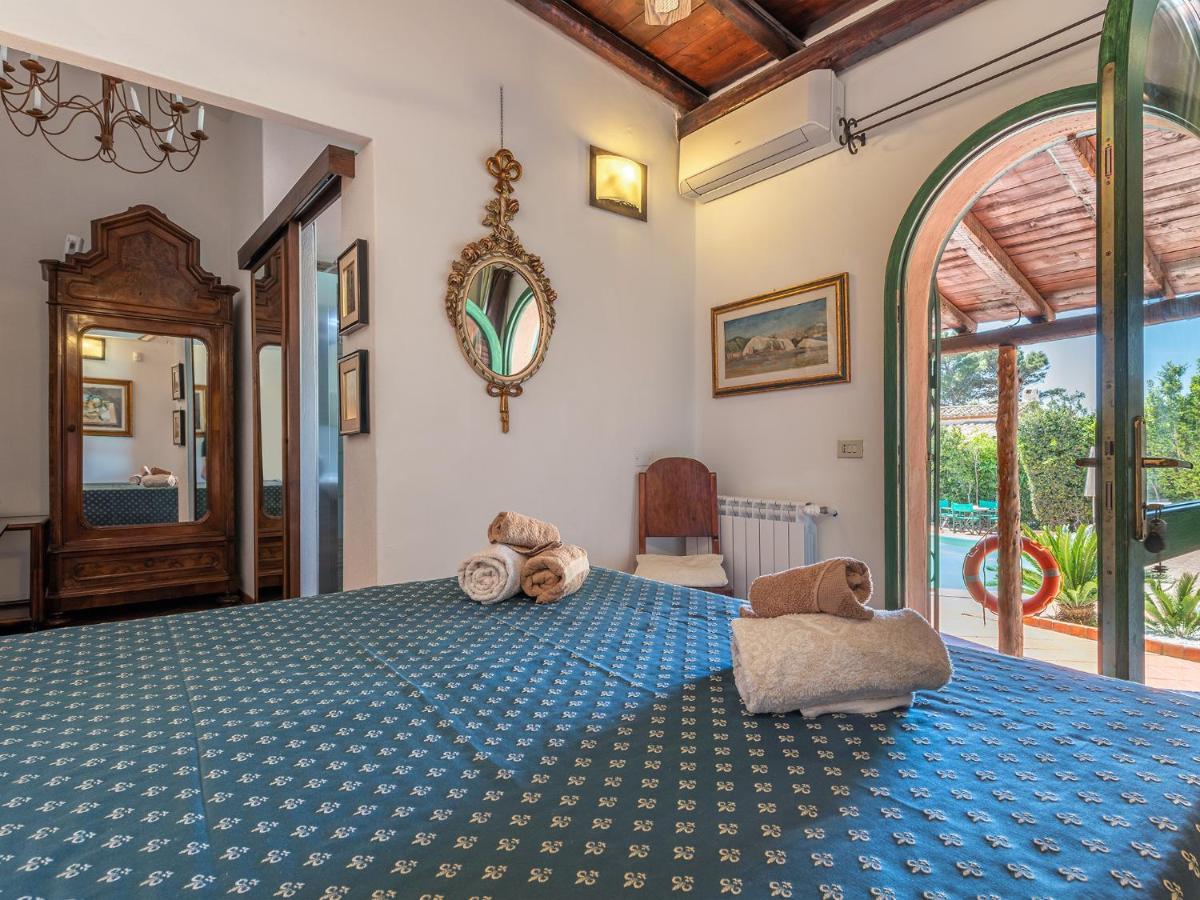 Guest House Villa Verde - Short Term Room Rentals Торре-делле-Стелле Экстерьер фото